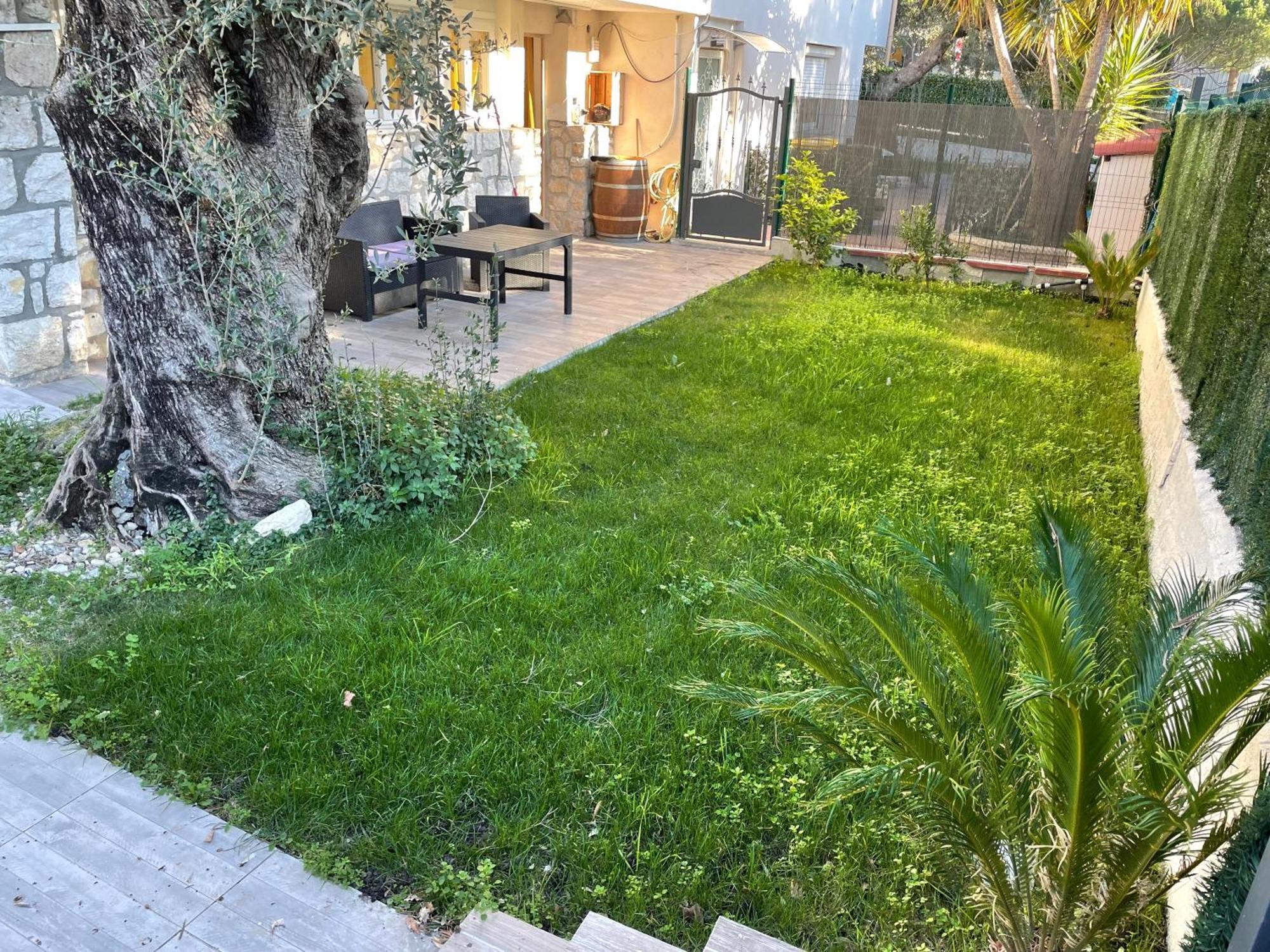 Joli Rez De Jardin 4 Pieces A Cagnes Sur Mer エクステリア 写真